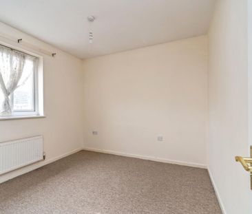 4 bedroom detached house to rent - Photo 4