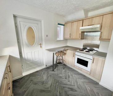 3 bedroom semi-detached house to rent - Photo 6