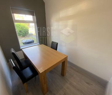 6 bedroom detached house to rent - Photo 2