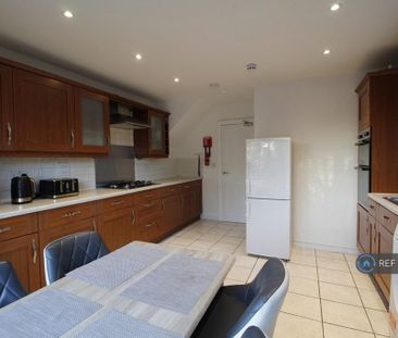 1 bedroom in a house share to rent - Photo 5