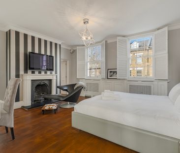 A handsome five-bedroom house in Wimbledon Village - Photo 6