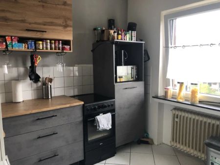 Stadtnahe Etagenwohnung mit Balkon - Foto 2