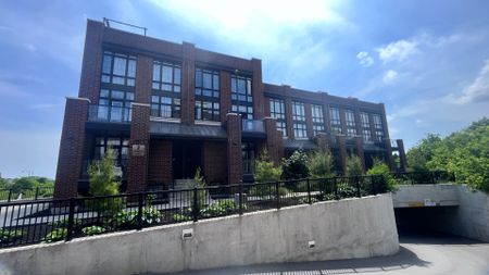 For Lease - 2 linsmore Place Unit# 204, Whitchurch-Stouffville, Ontario - Photo 4