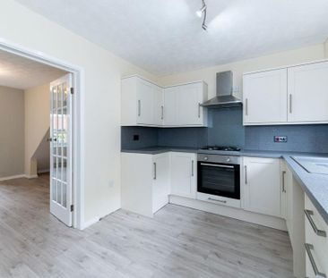 2 bedroom terraced house to rent - Photo 2