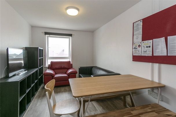 Wimborne Road, Bournemouth, Dorset, BH9 - Photo 1