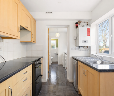 3 bedroom semi-detached house to rent - Photo 6