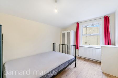 Green Lanes, Turnpike Lane - Photo 4