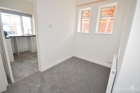 Bournemouth Shaftesbury Road Charminster, BH8, Dorset - Photo 3
