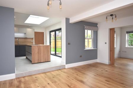 3 bedroom detached house to rent - Photo 3