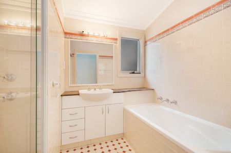 35 Neutral Street, North Sydney NSW 2060 - House For Rent | Domain - Photo 5