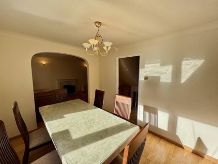 3 bedroom detached house to rent - Photo 5