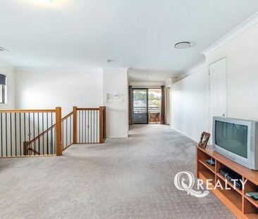 🏡Large Family Home With Pool In Stretton School Catchment And New C... - Photo 4