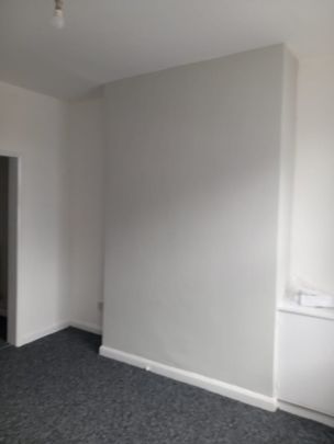 2 Bed Terraced House, Old Barn Road, CH44 - Photo 1