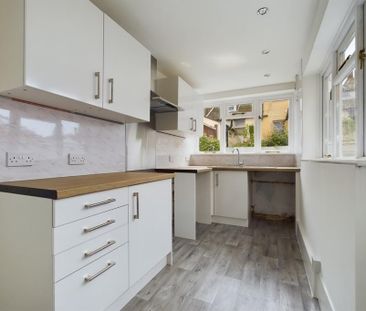 3 bedroom terraced house to rent - Photo 6