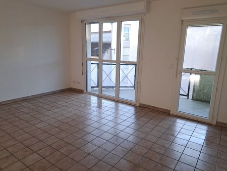 Appartement À Louer 3 Pièces , 83 M² - Photo 2