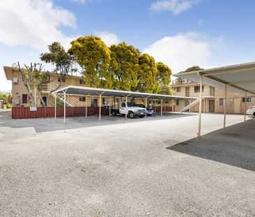 Neat One Bedroom Apartment - Photo 2