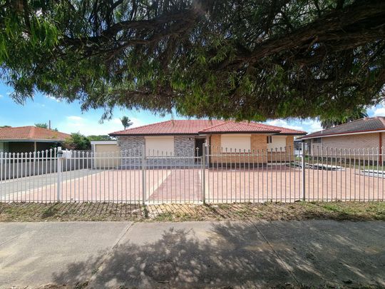 Newly Renovated Family Home - Photo 1