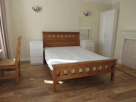 Bedroom Detached House In Winton, BH9 - Photo 5