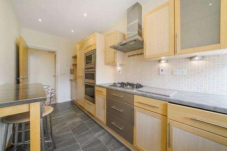 Burberry Court, Etchingham Park Road, Finchley, N3 - Photo 4