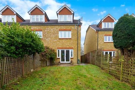 Fawcett Close, London, SW16 - Photo 2