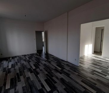 Location Appartement 5 pièces 98m² - Photo 2