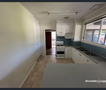 NEAT & TIDY, 3 BEDROOM HOME IN SOUTH SHEPPARTON - Photo 5