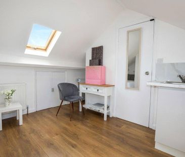 1 bedroom property to rent - Photo 1