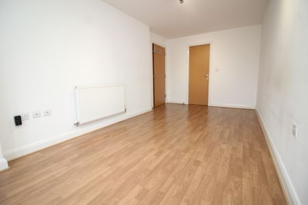 2 Bedroom Apartment - Photo 3