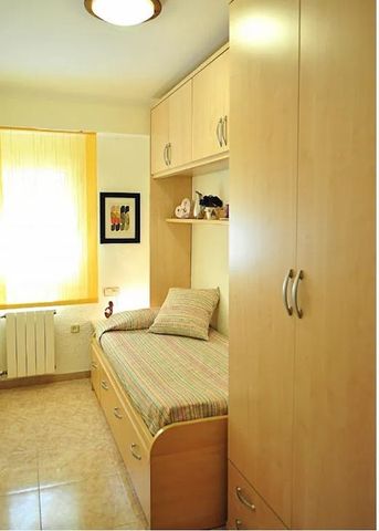 Carrer de lEncarnació, Barcelona, Catalonia - Photo 5