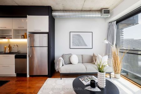 River City I Lofts 47 , #539 - Photo 4