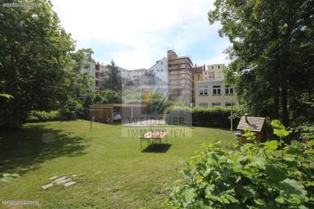 Blick über die Stadt! Gemütliche 3 Raum DG Wohnung mit großem Mietergarten. - Photo 3