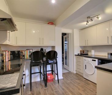 2 bedroom terraced house to rent - Photo 1