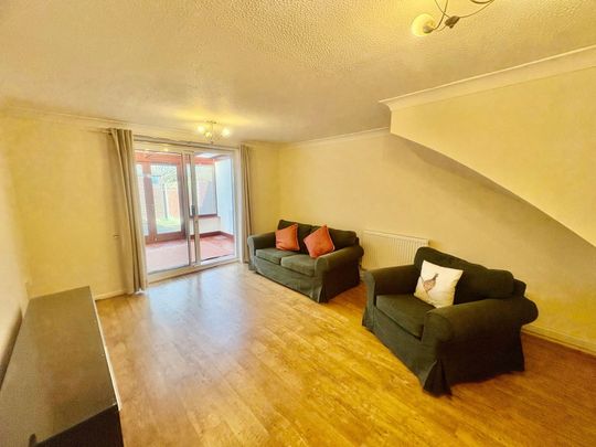 Richardson Drive, Stourbridge, DY8 4DN - Photo 1