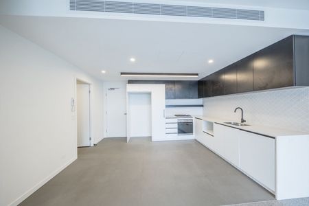 UNDER APPLICATION - LUXURY UNFURNISHED 1 BEDROOM APARTMENT IN WEST END - Photo 5