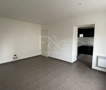 T2 de 41 m² - Grande Rue à MIRIBEL - Photo 3