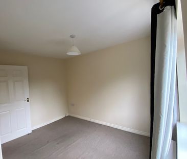 28 Ferguson Drive, Tipton, DY4 - Photo 3