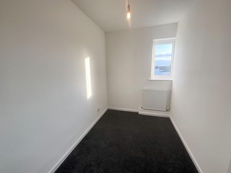 3 bedroom maisonette to rent - Photo 4