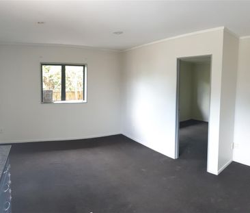 MANGERE EAST - Short Distance to Middlemore Hospital - Photo 2