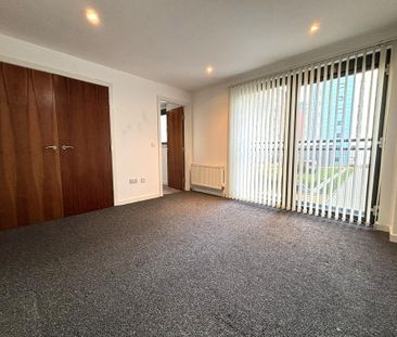 3 bedroom flat to rent - Photo 2