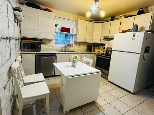 For Lease - 39 Ellerby Square, Vaughan, Ontario - Photo 1