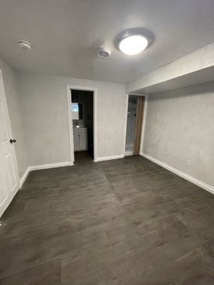 For Lease - 8 Daphne Crescent, Barrie, Ontario - Photo 1