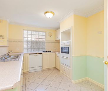 Well maintained townhouse! - Photo 6