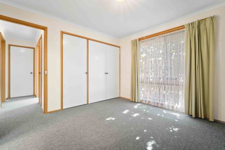 2/106 Cuthberts Road, Alfredton - Photo 2