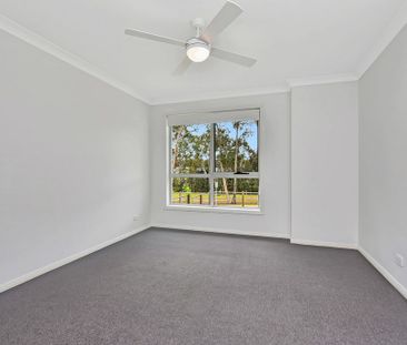 NEAR NEW LOW MAINTENANCE FAMILY HOME - Photo 5