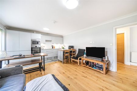 Mill Road, Epsom, Surrey, KT17 4AQ - Photo 2