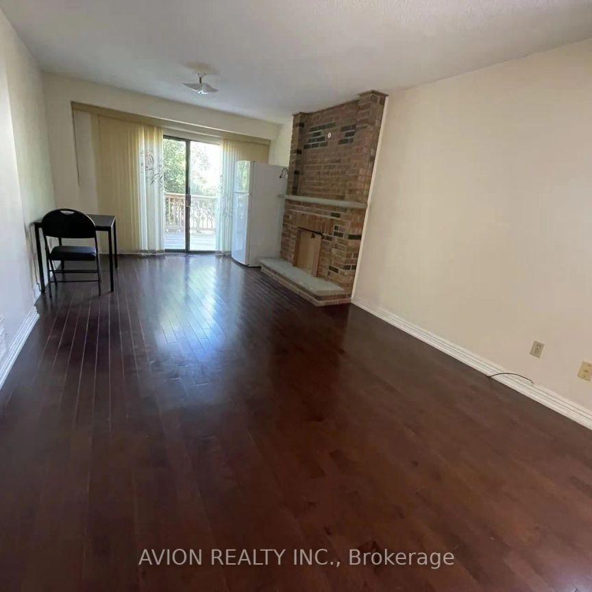 Property For Lease | W9255030 - Photo 1