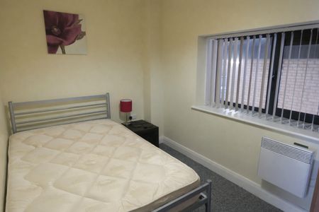 2 Bed Flat, Thornes House, L1 - Photo 2