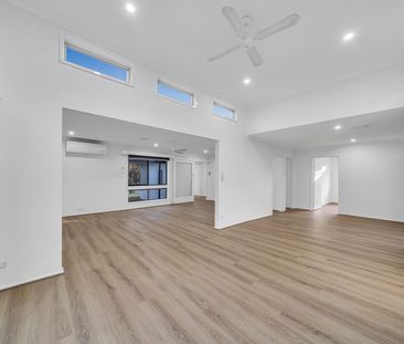 Modern Comfort Meets Family Functionality – Newly Renovated Gem in ... - Photo 1