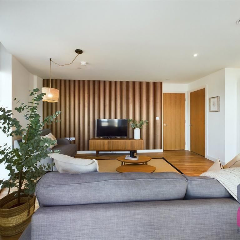 3 bedroom flat to rent - Photo 1