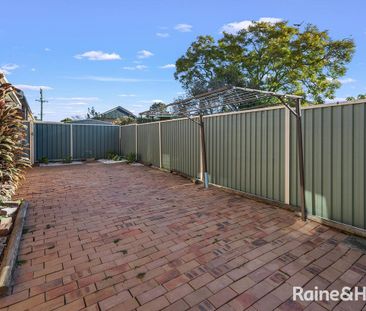 2/11 Park Street, Ingleburn, NSW 2565 - Photo 5